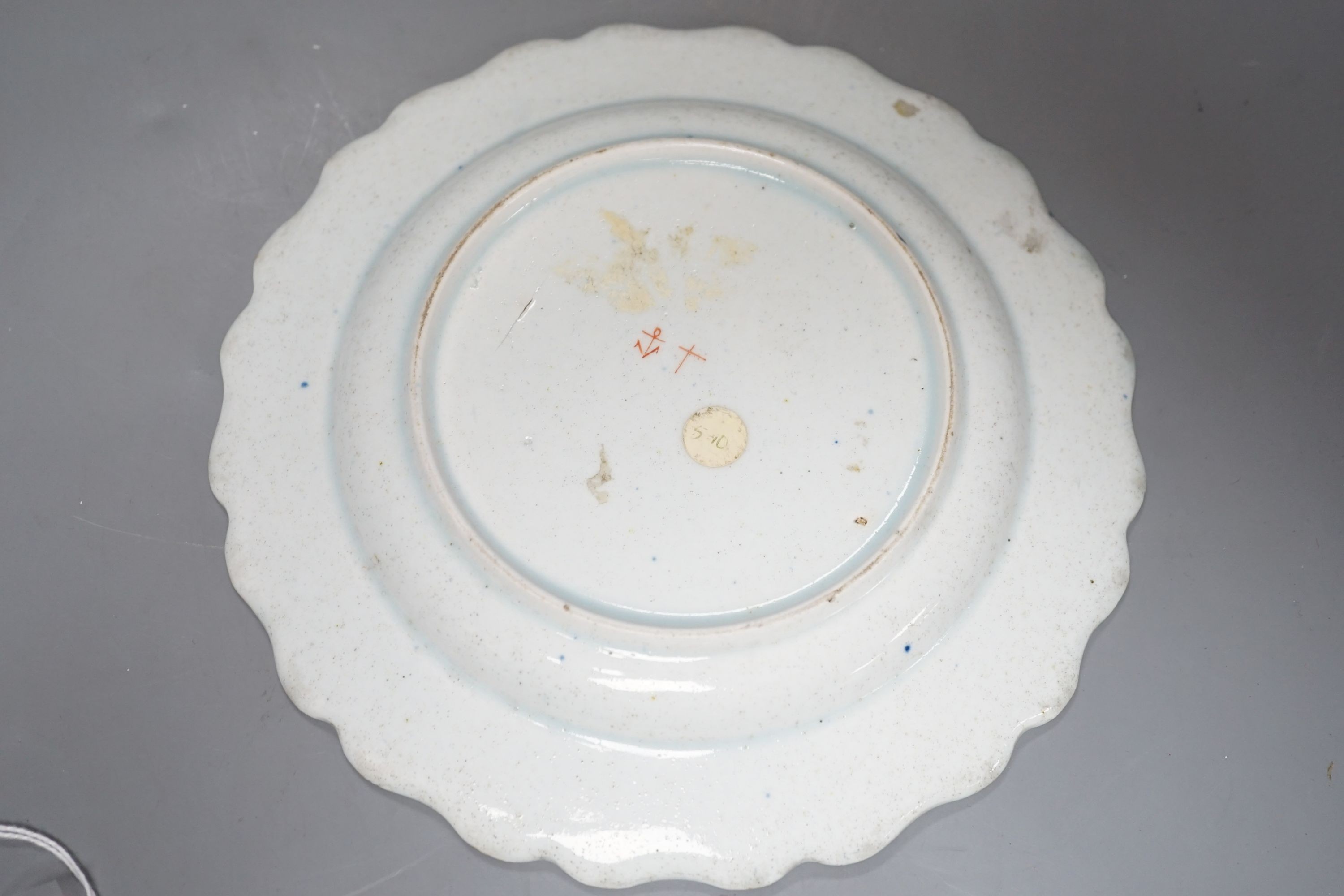 A Bow 'bird' plate c.1760, 20cms diameter